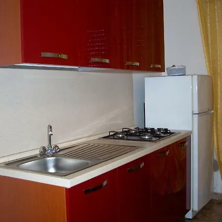 B&B Luxor 바냐라 칼라브라